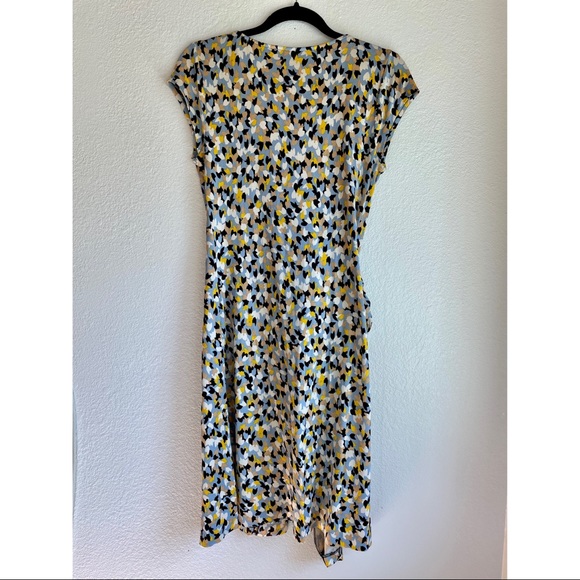 Diane von Furstenberg 100% Silk Kye Wrap Dress - Size 8 - Picture 4 of 8